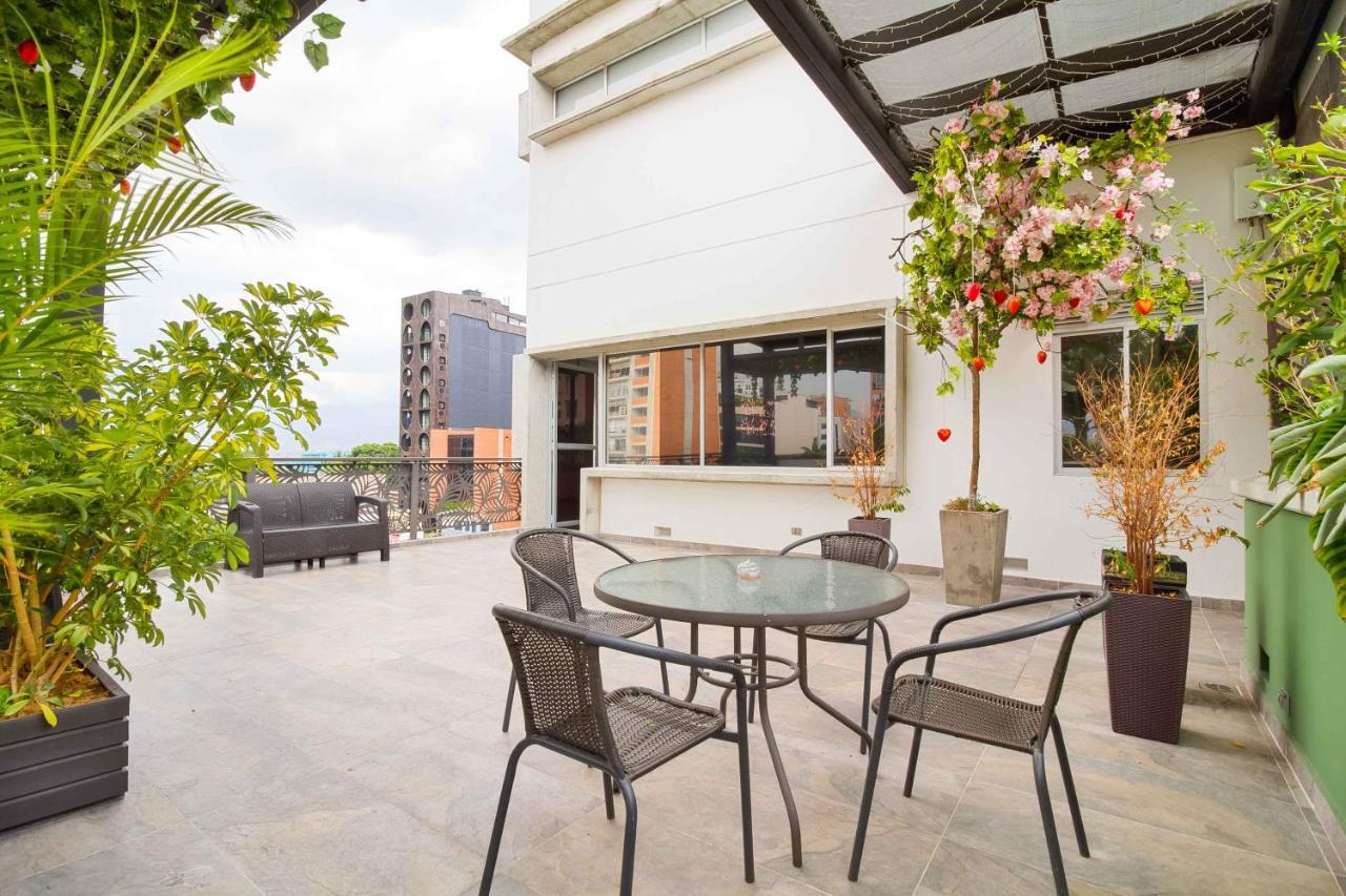 Camelot Apartahotel Medellin Luaran gambar